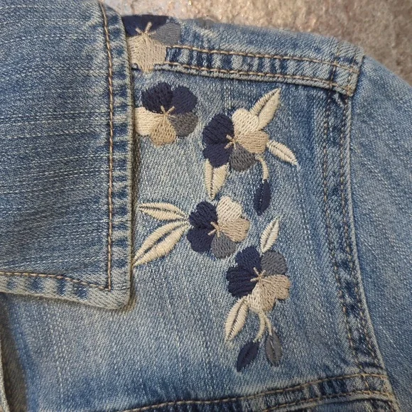 Jean Jacket - Picture 6 of 7